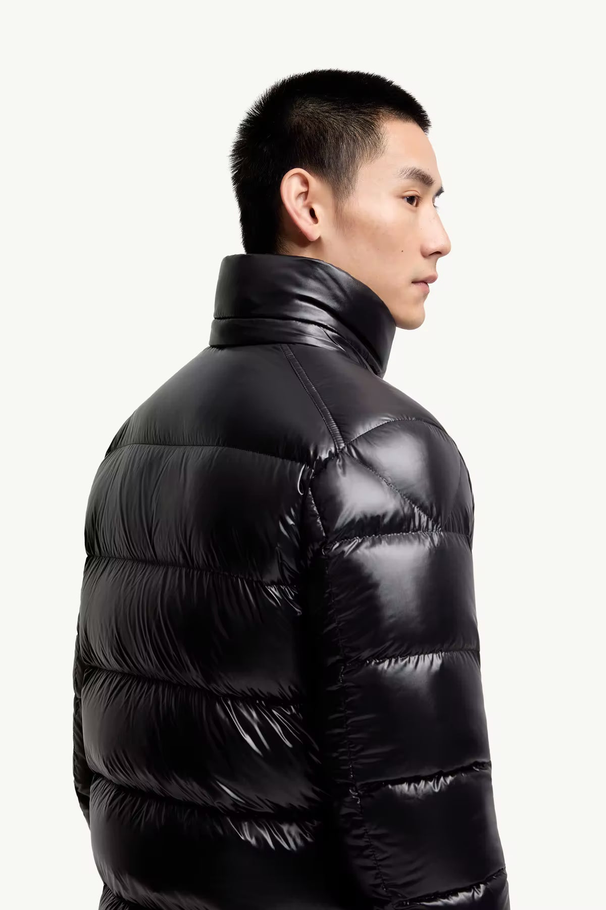 Moncler - Doudoune courte à capuche Moncler Maya